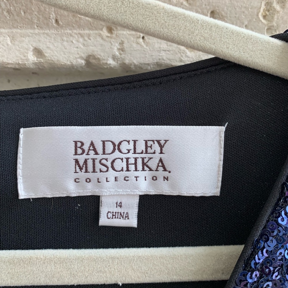 BADGLEY MISCHKA NAVY BLUE SEQUIN COCKTAIL DRESS - Picture 2 of 4